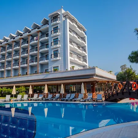 Hotel Fore & 4*
