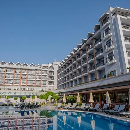 Fore & Hotel 4*