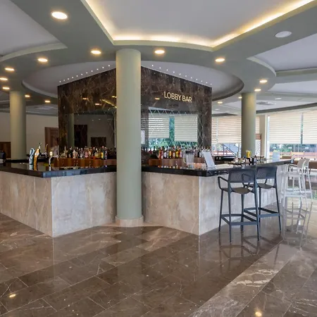Fore & Hotel